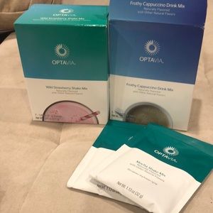 Optavia 2 boxes of beverage- hot (cappuccino) & cold (Strawberry)